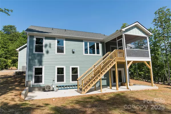 Columbus, NC 28722,281 Dublin LN