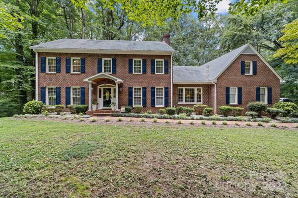 2050 Huntington Woods DR, Lexington, NC 27295