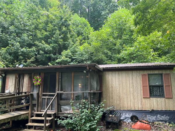 1146 Peak RD, Creston, NC 28615