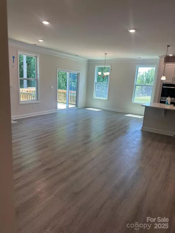 Charlotte, NC 28214,6019 Treehouse DR