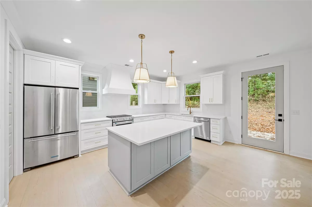 Charlotte, NC 28208,3627 Avalon AVE