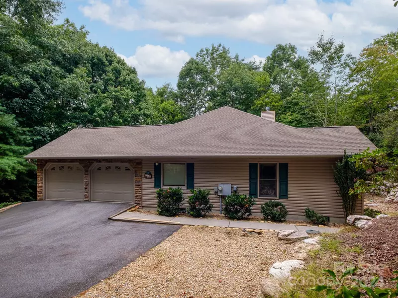 2921 Connestee TRL, Brevard, NC 28712