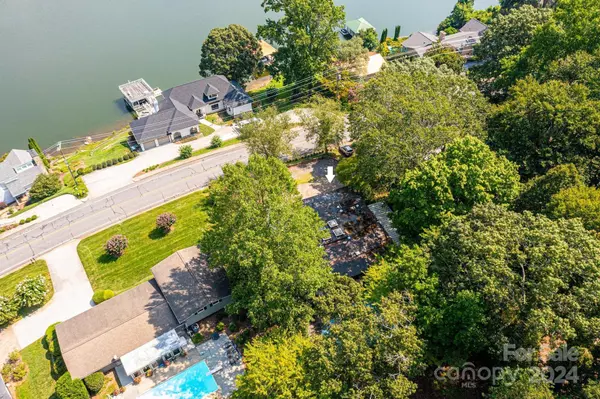 Hickory, NC 28601,1069 21st AVE NW