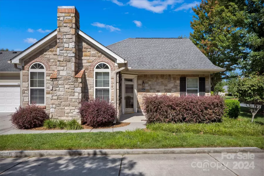 866 Ledgestone CT, Tega Cay, SC 29708