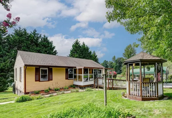 Flat Rock, NC 28731,106 Albert DR