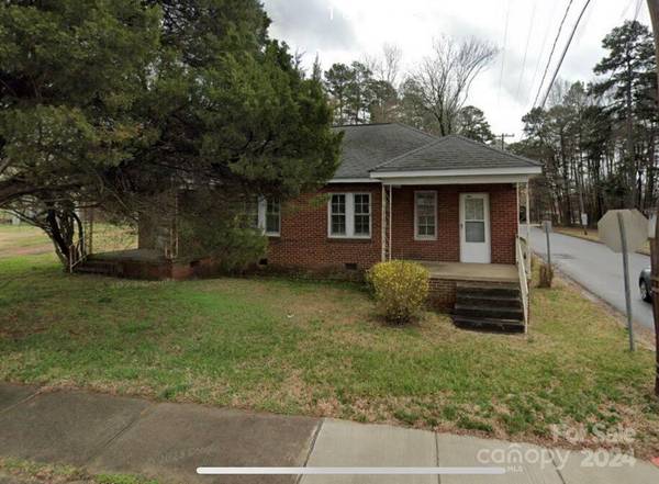 1129 Long ST, Salisbury, NC 28144