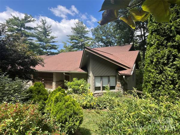 2902 Timber TRL, Asheville, NC 28804