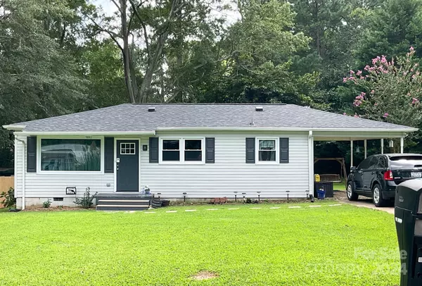 8 Jordan ST, Inman, SC 29349