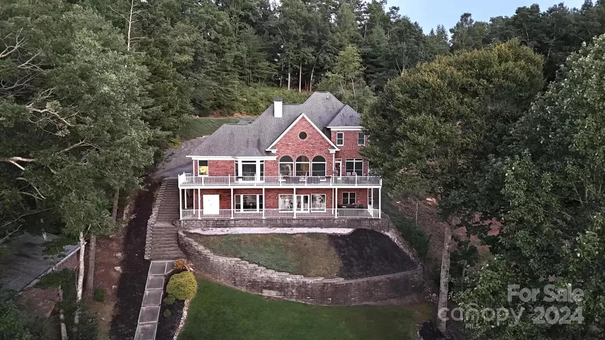 Nebo, NC 28761,201 Magnolia DR