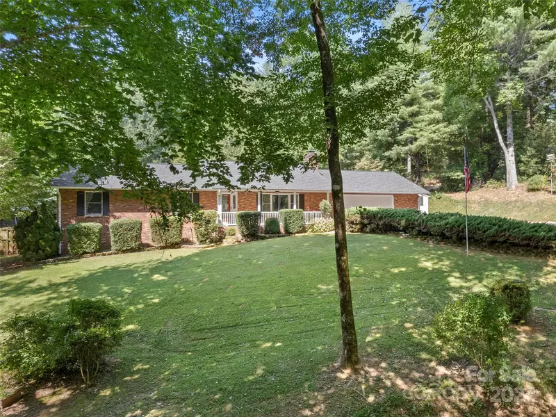 42 Justin DR, Etowah, NC 28729