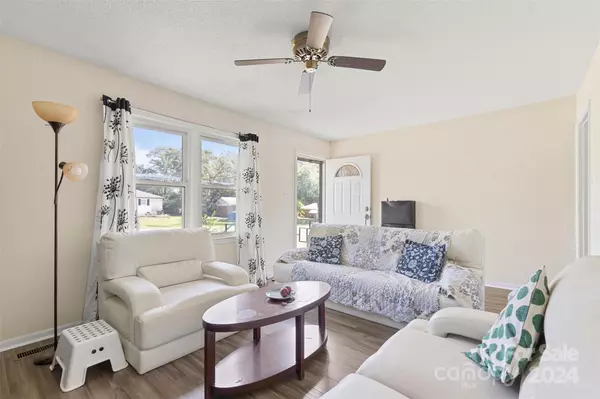 Matthews, NC 28104,421 Smith CIR