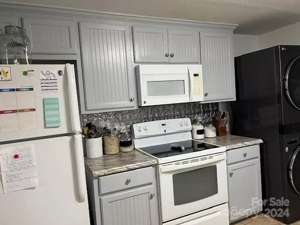 Marion, NC 28752,735 State ST