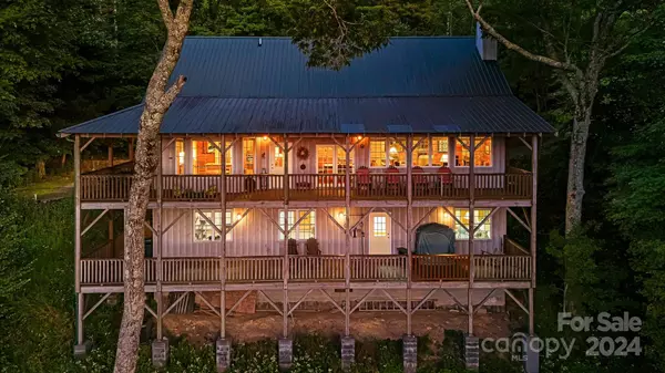 Mars Hill, NC 28754,263 Lucas LN