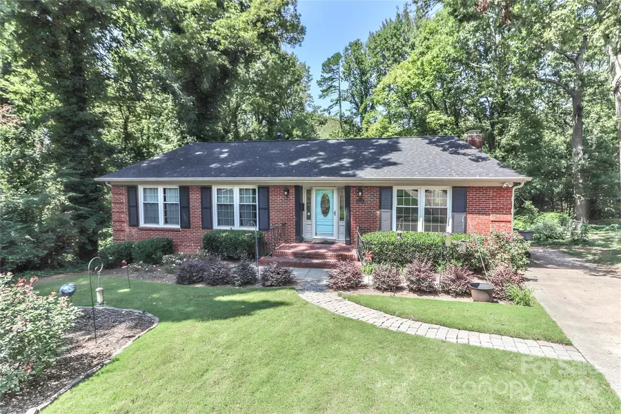 3311 Tyrone DR, Charlotte, NC 28215