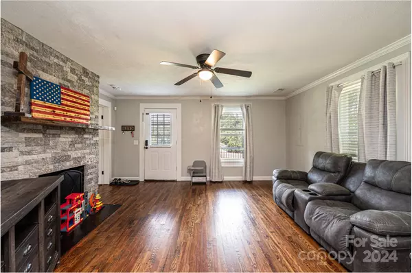 Hickory, NC 28601,204 Catawba AVE