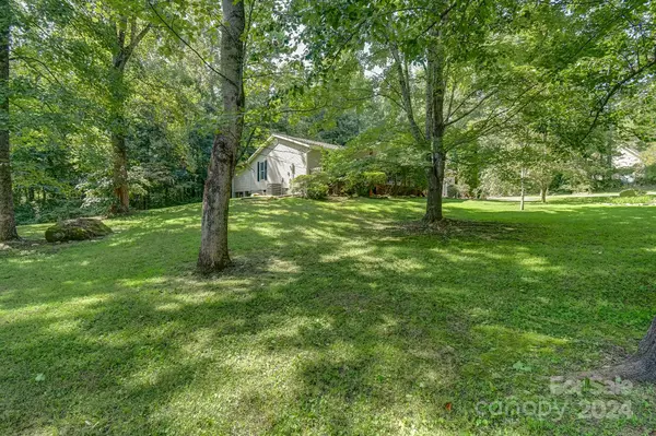 Fairview, NC 28730,6 Bear TRL