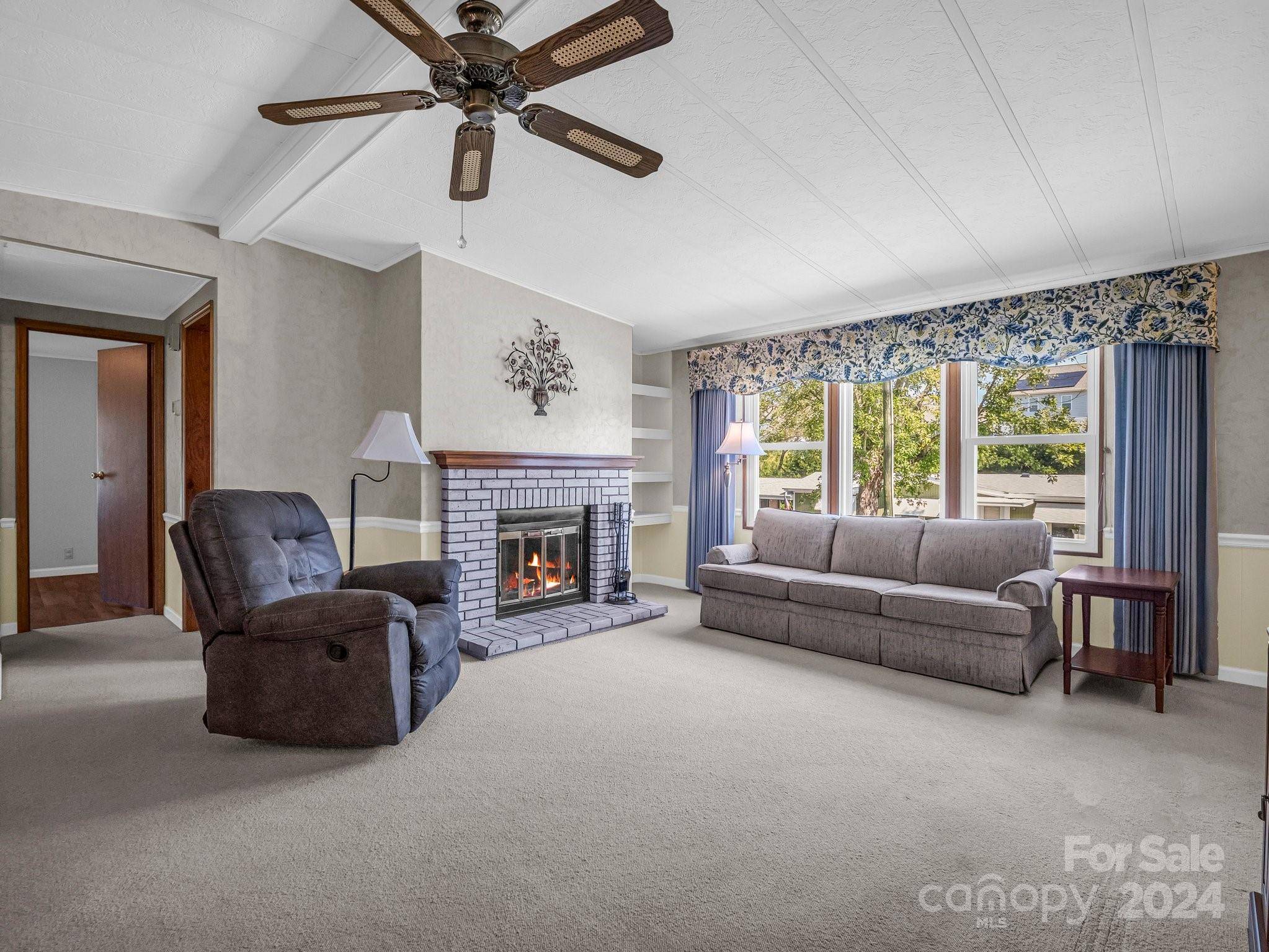 Hendersonville, NC 28792,225 Cranbrook CIR