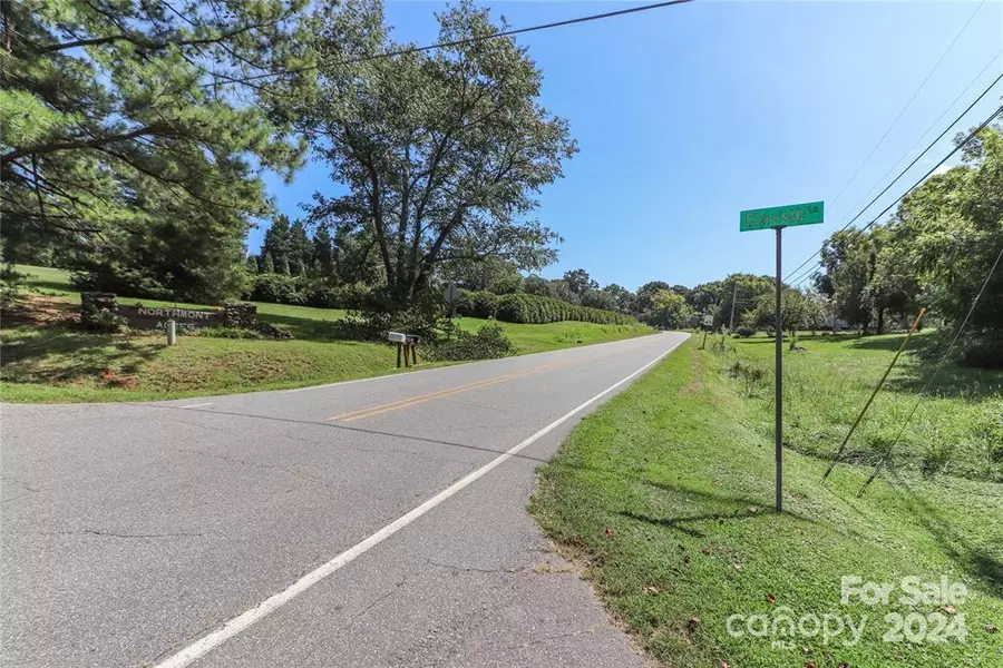 105 Classic LN, Statesville, NC 28625