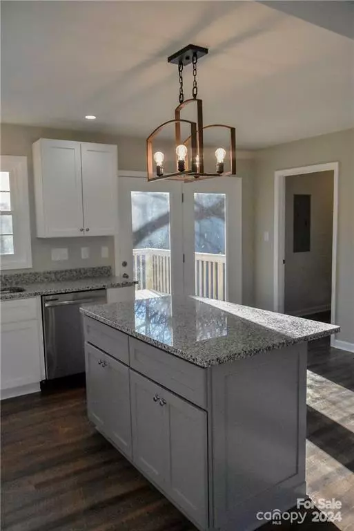 Bessemer City, NC 28016,114 Central AVE