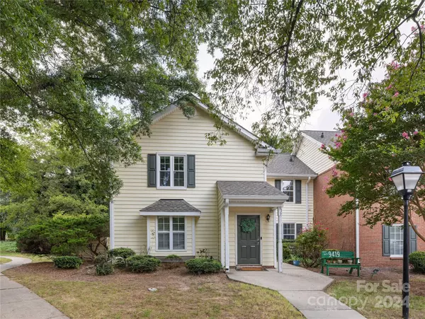 9417 S Vicksburg Park CT, Charlotte, NC 28210