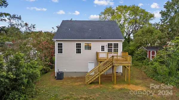 Mocksville, NC 27028,836 Garner ST