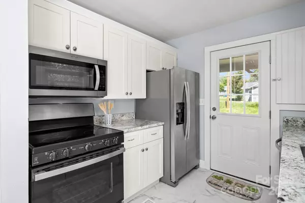 Asheville, NC 28806,482 Gorman Bridge RD