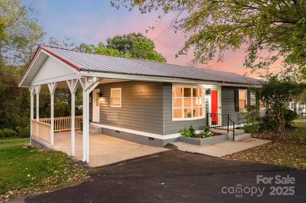 Asheville, NC 28806,482 Gorman Bridge RD