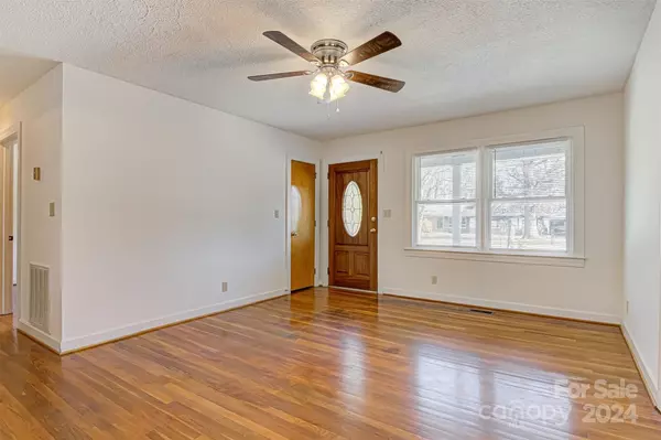 Hudson, NC 28638,2726 Fairwood DR SE