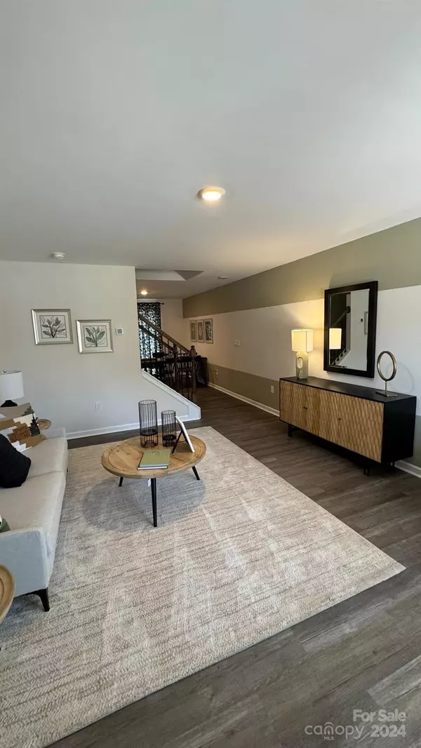 Asheville, NC 28806,14 Cain Hollow WAY