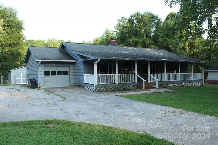 410 Bost RD, Morganton, NC 28655