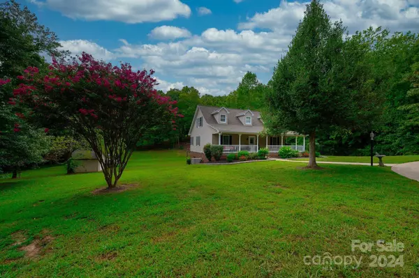 Valdese, NC 28690,2759 Country Meadows LN