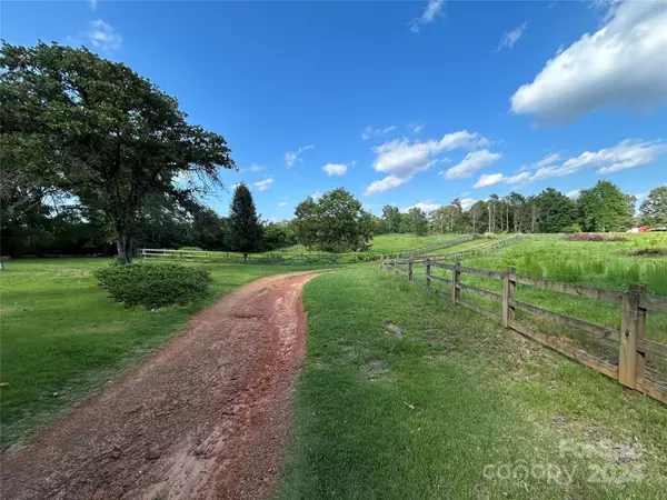 Boiling Springs, NC 28017,2542 Whelchel RD