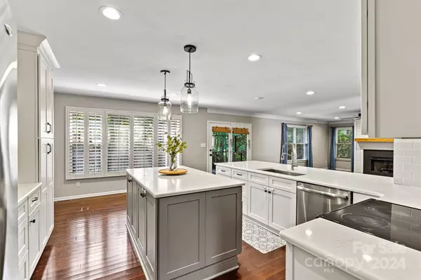 7948 Ravenwood LN,  Stanley,  NC 28164