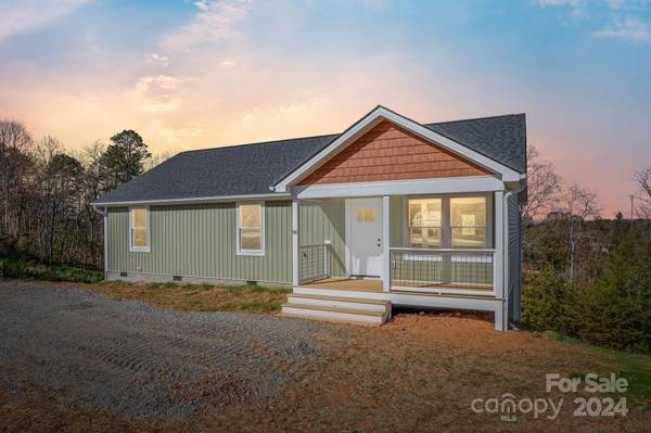 142 Murphy Hill RD, Weaverville, NC 28787