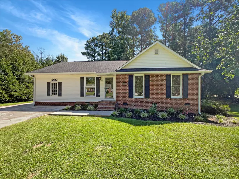 2243 White Pine CT, Lancaster, SC 29720