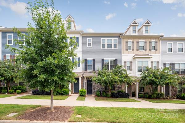 9714 Ainslie Downs ST, Charlotte, NC 28273