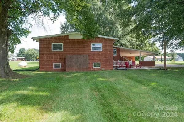 Vale, NC 28168,1691 Cat Square RD