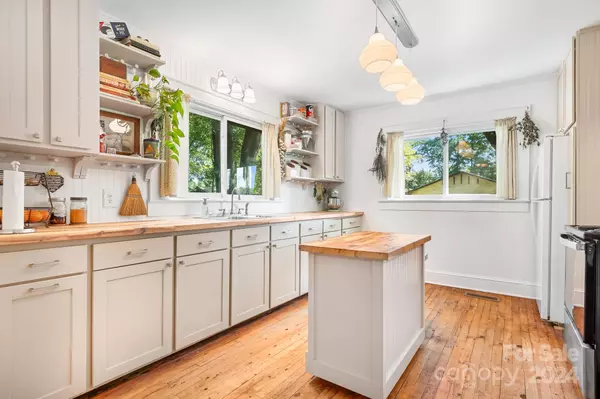 Alexis, NC 28006,233 Alexis Lucia RD