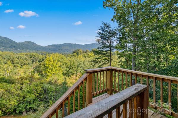 302 Country Club Heights RD, Tryon, NC 28782