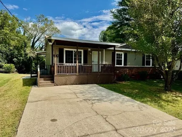 Lenoir, NC 28645,606 Prospect ST NW