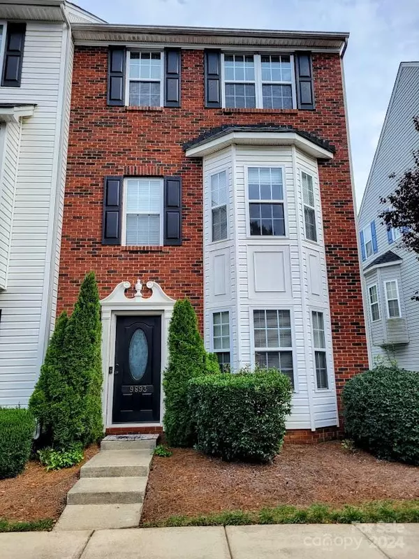 Matthews, NC 28105,9893 Treeside LN