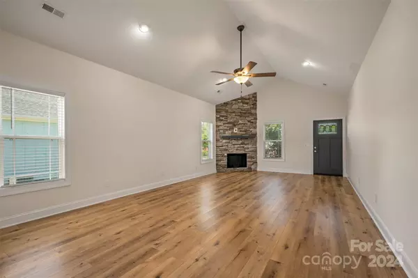 Spindale, NC 28160,144 Elm ST