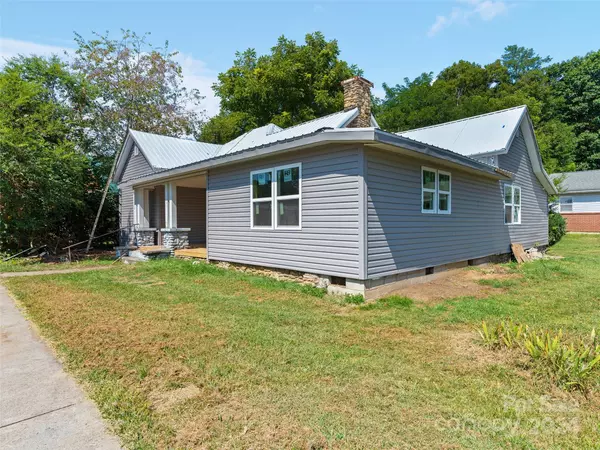 290 Killian ST, Waynesville, NC 28786