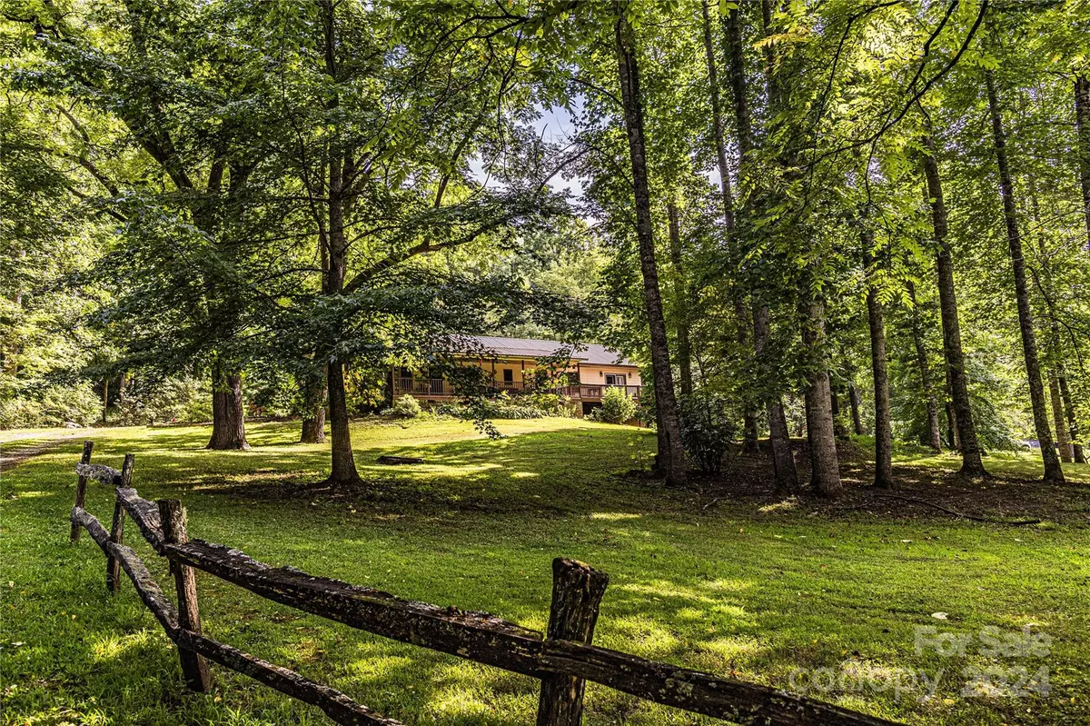 Bryson City, NC 28713,1701 Sawmill CRK