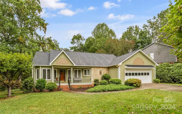 3134 5th Street PL NE, Hickory, NC 28601