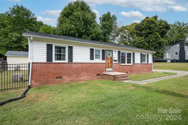 Landis, NC 28088,405 N Meriah ST