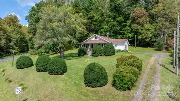 Spruce Pine, NC 28777,14 Davenport RD