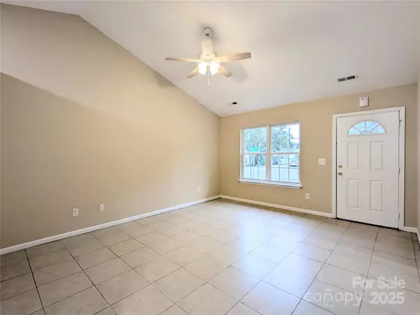 Charlotte, NC 28208,602 Gusty CT