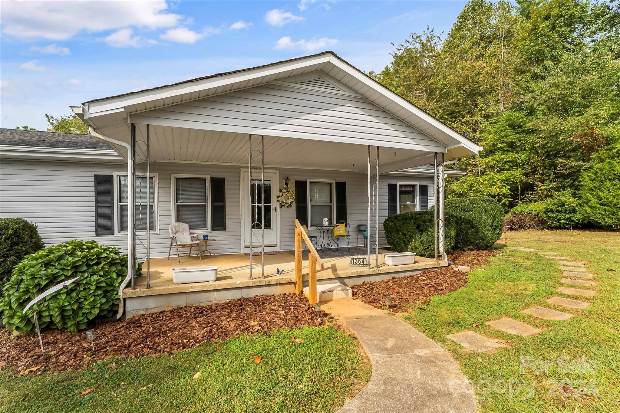 Marion, NC 28752,1364 Deacon DR