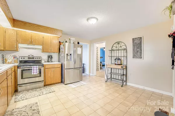Marion, NC 28752,50 Roberta ST